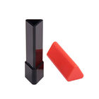 สามเหลี่ยม ABS Matte Lipstick Tube บรรจุภัณฑ์แต่งหน้าแบบกำหนดเองที่ว่างเปล่า